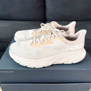 Hoka One One Arahi 7 Vanilla Cream Orange Running Shoes Women's Size 11D Wide